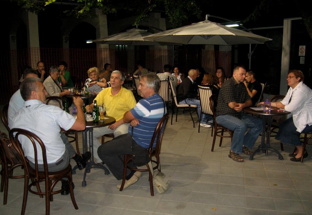 Art Garni Hotel Kanjiža Exterior foto